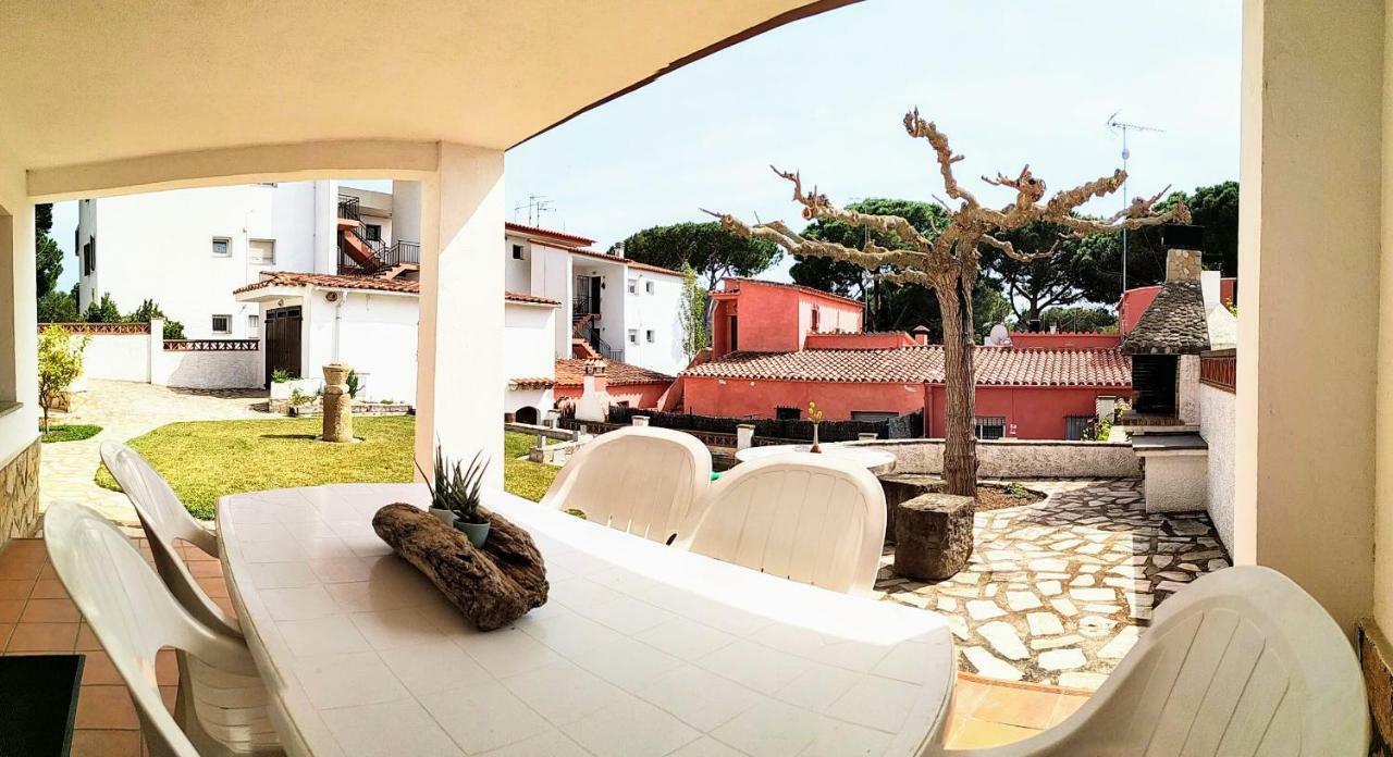 Apartamento Montgó L'Escala Exterior foto